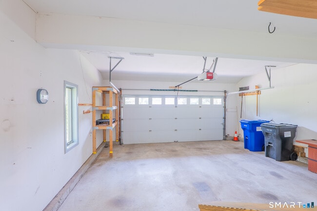 Building Photo - 32 Horseshoe Ridge Rd