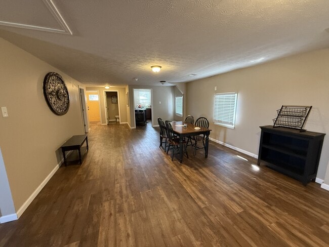 Building Photo - 11324 Rineyville Rd