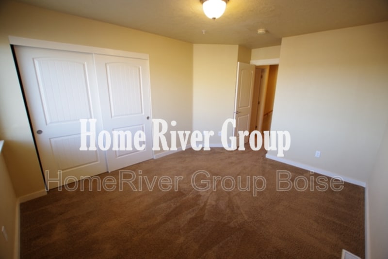 Building Photo - 9129 W Brogan Dr