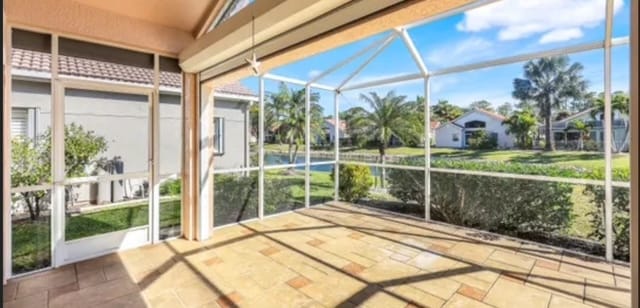 Building Photo - 384 Pindo Palm Dr