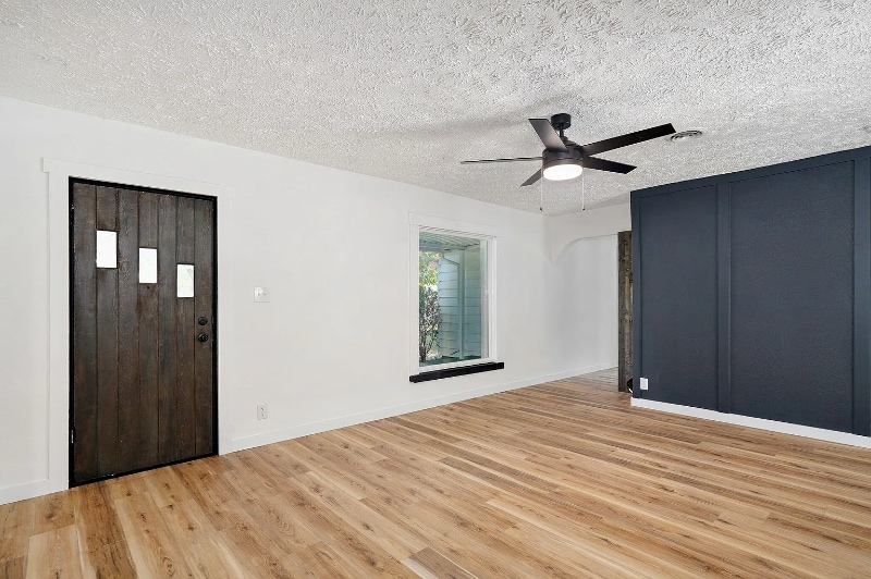 Building Photo - 1539 S Thelma Ave