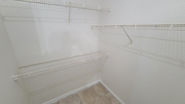 Building Photo - 2/2 First Floor Condo in Azur at Metrowest