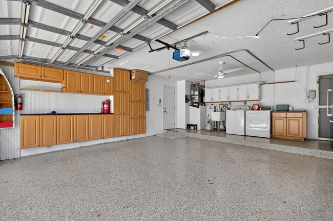 Building Photo - 6372 Sleepy Willow Way