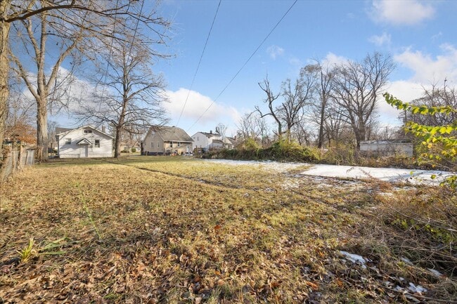 Building Photo - Cute 2 Bed 1 Bath Remodeled Home W/basemen...