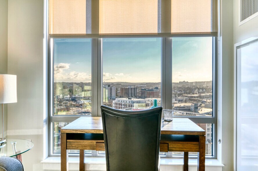 Building Photo - 1 Chestnut St