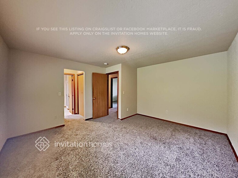 Building Photo - 2018 Tacoma Point Dr E