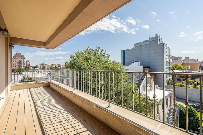 Building Photo - 30-11 21st St