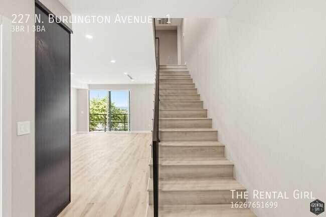 Building Photo - 227 N Burlington Ave