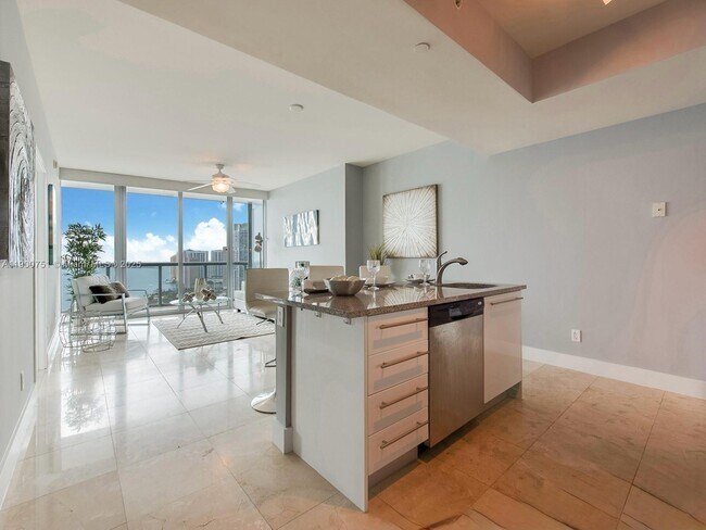 Primary Photo - 888 Biscayne Blvd