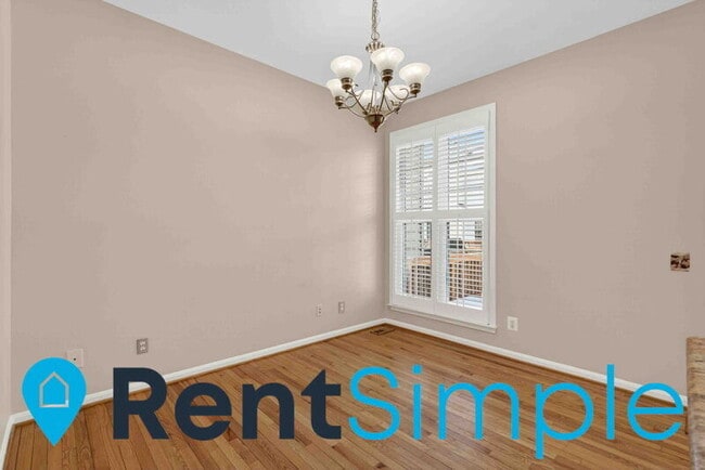 Building Photo - 7506 Lamoyne Ct