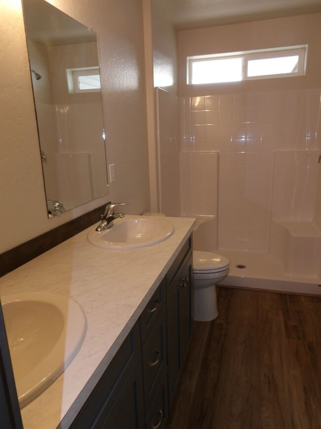 Building Photo - Beautiful home in Rathdrum!