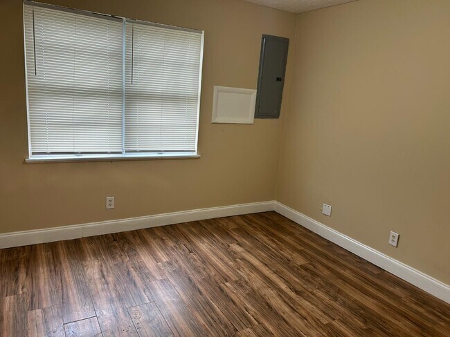 Building Photo - 3502 Penny St SW