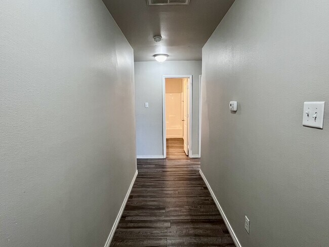 Building Photo - 3450 Itasca St