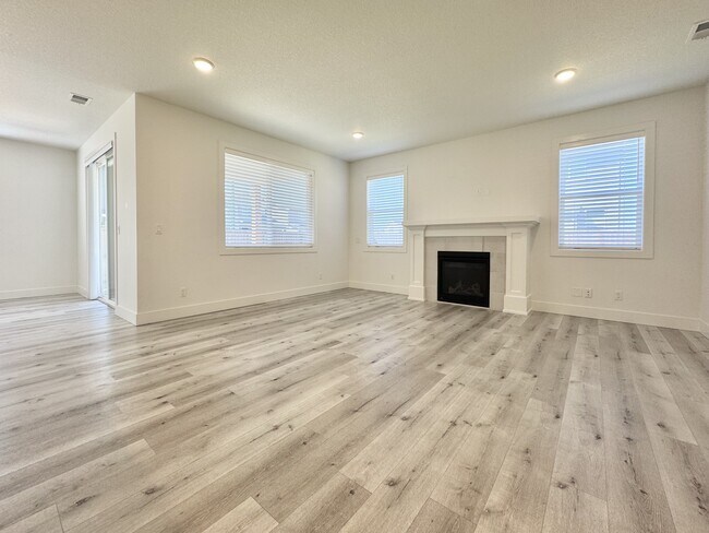 Building Photo - 1603 37th Ave