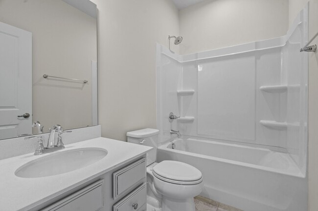 Building Photo - 1509 Newpoint Dr