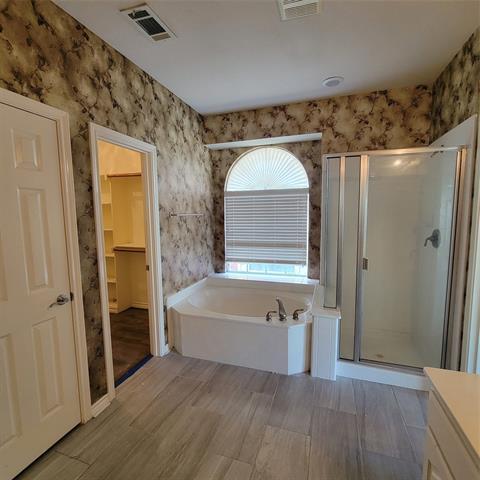 Building Photo - 5400 Meadow Valley Dr
