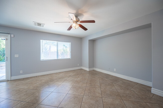 Building Photo - 248 Tie Breaker Ct