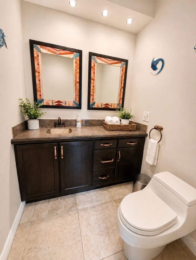 Building Photo - 7334 Marina Pacifica Dr N