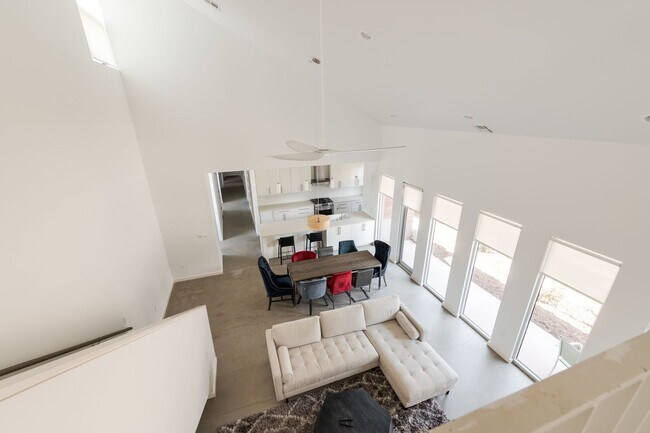 Building Photo - Modern Living + Downtown OKC + 3 bedrooms + 2 Car Garage