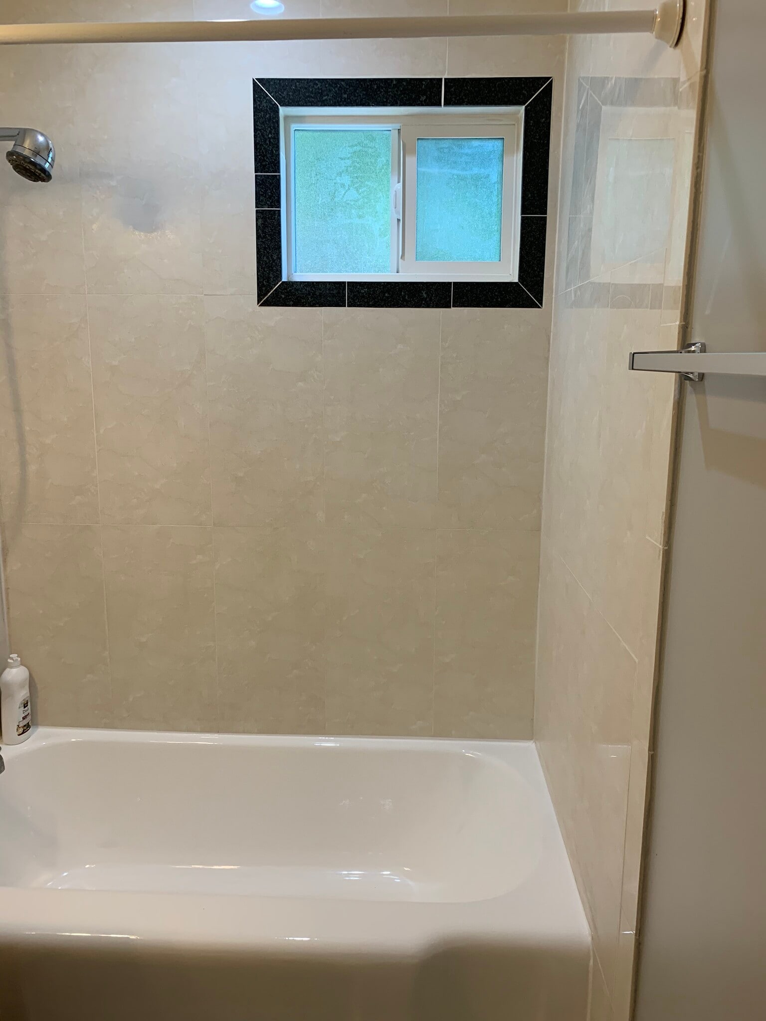 Bathroom - 1483 1/2 Allison Ave