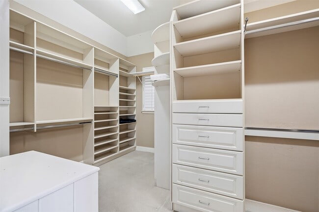 Building Photo - 3311 Charleston Ct