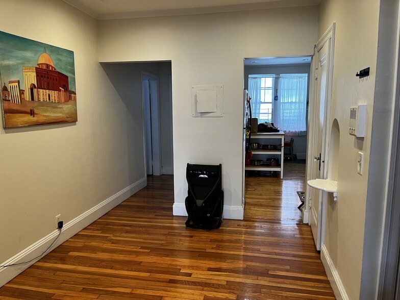 Building Photo - 280 Corey Rd