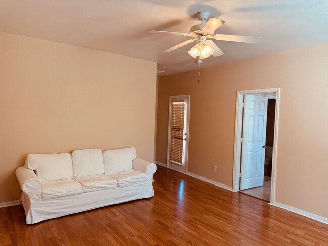 Building Photo - Summerlin Beautiful 3 bedroom Home