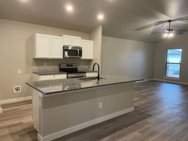 Building Photo - 3BR/2BA in Harvest, Frenship ISD District ...