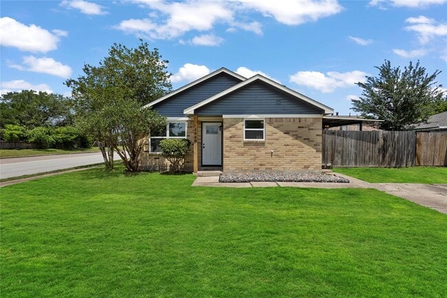 Building Photo - 4640 Orange Cir S