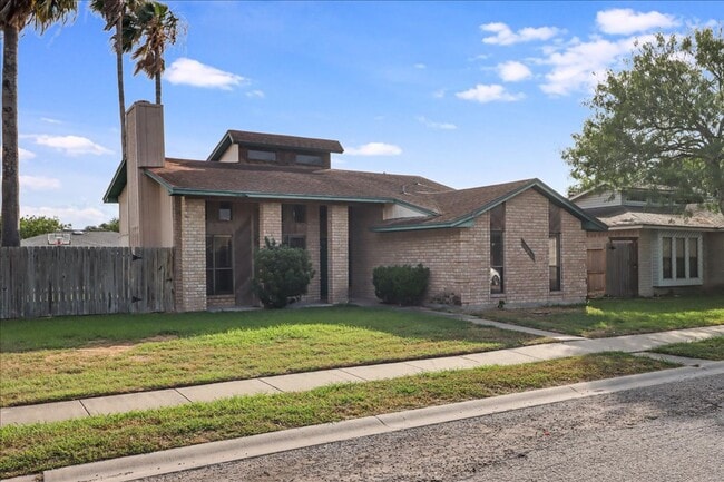Primary Photo - 2938 River Crest Rd