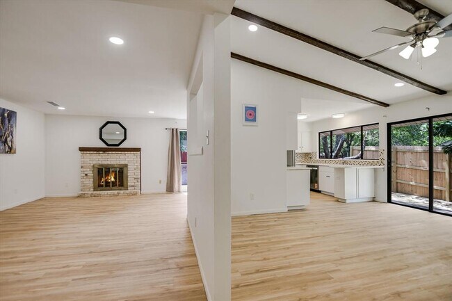 Building Photo - 5100 Fort Mason Dr