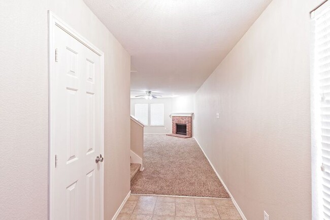 Building Photo - 10129 Placid Dr