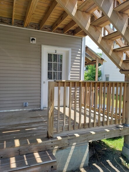 Deck/Entry - 66 Maple Ave