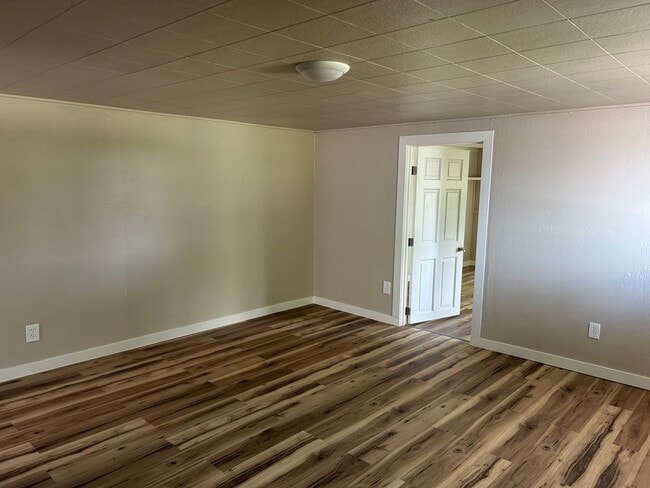Building Photo - Spacious 3-Bedroom Home for Rent in Evergr...