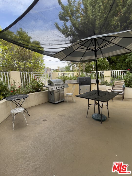 Building Photo - 15939 Victory Blvd