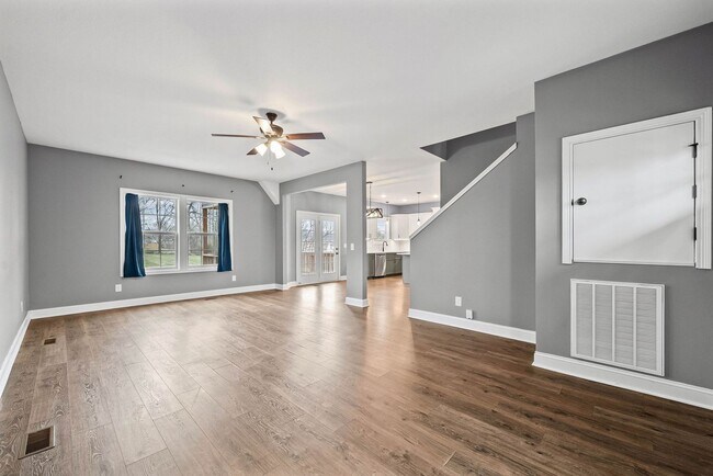 Building Photo - Pet Friendly Four Bedroom!