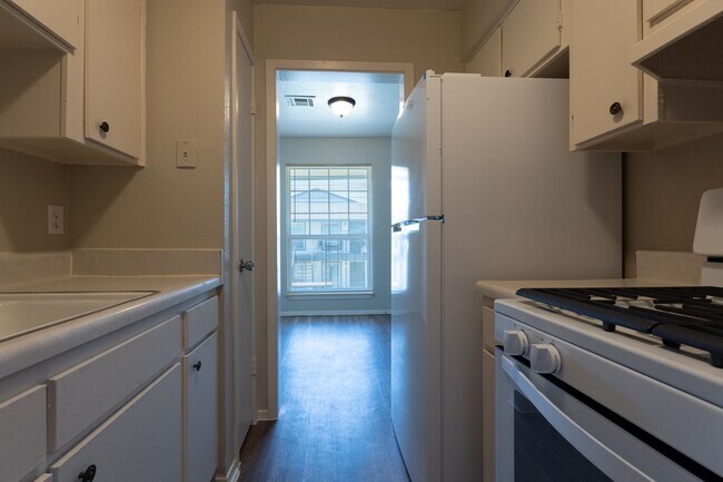 Building Photo - Crestridge Apartments