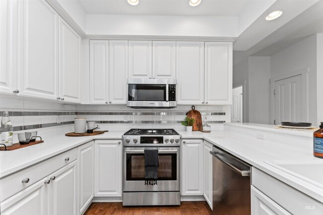 Building Photo - Beautiful Single Family Home in Banbury Go...