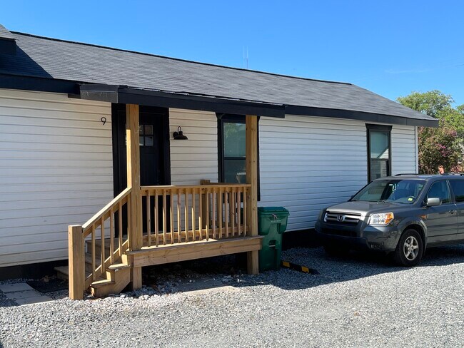 Building Photo - 331 N Wayne St