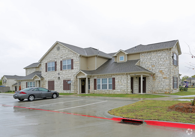 Parking - Riverstone Trails Apartments