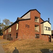 Building Photo - 1721 Ridgehaven Ct