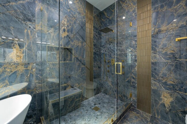 Building Photo - 6729 N 13th St