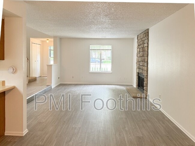 Building Photo - 8460 Everett Way