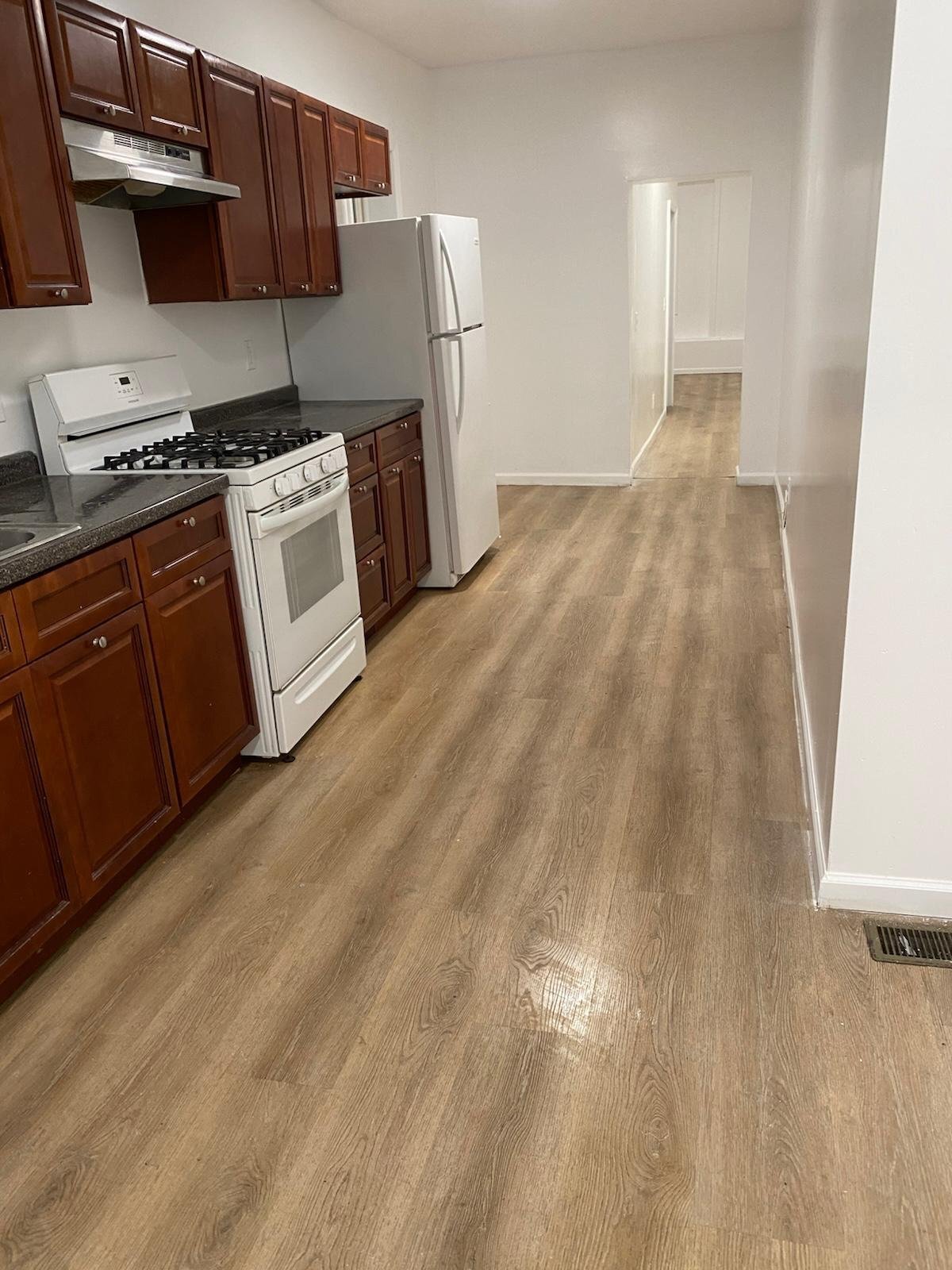 Building Photo - 244 E Hanover St