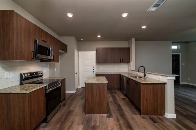 Building Photo - 620-616 Harvest Moon Dr