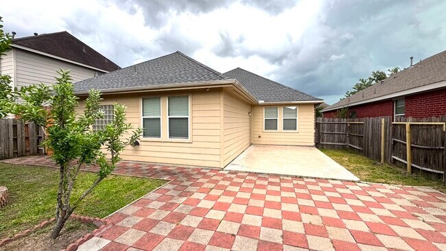 Building Photo - 8923 Willow Wind Ln