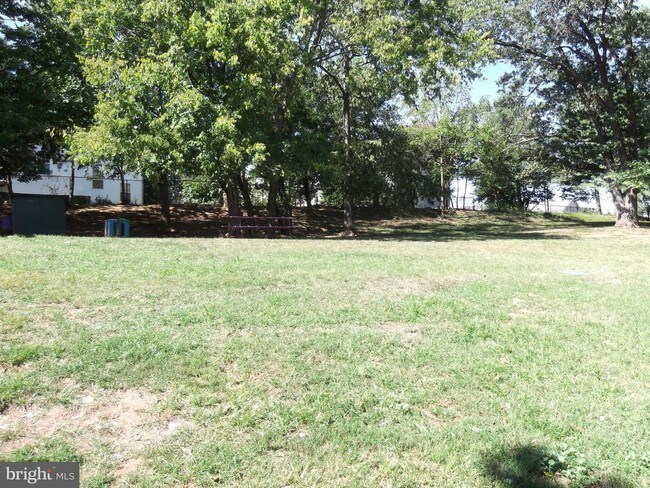 Building Photo - 9726 Bragg Ln