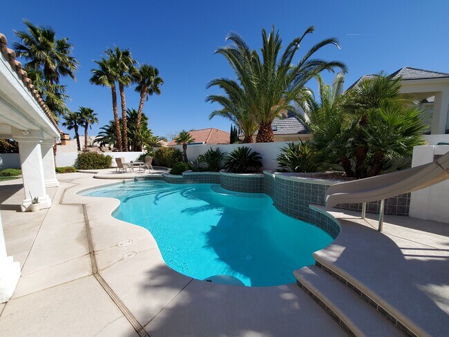 Building Photo - 7777 Willow Cove Cir