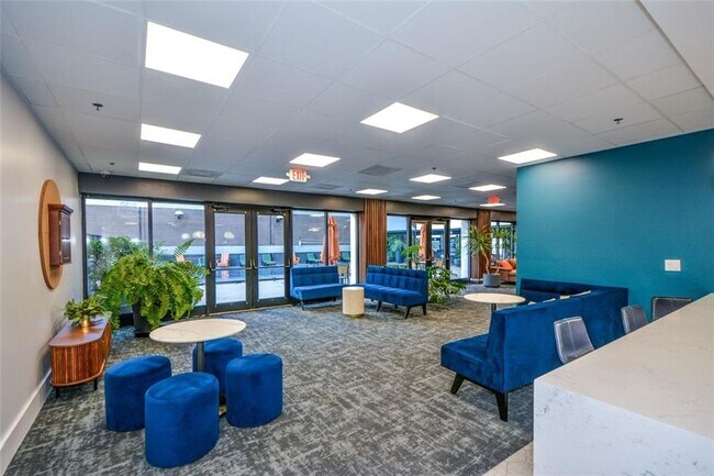 Building Photo - 620 Peachtree St NE