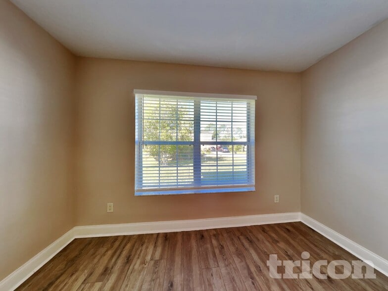 Building Photo - 55 Russo Dr